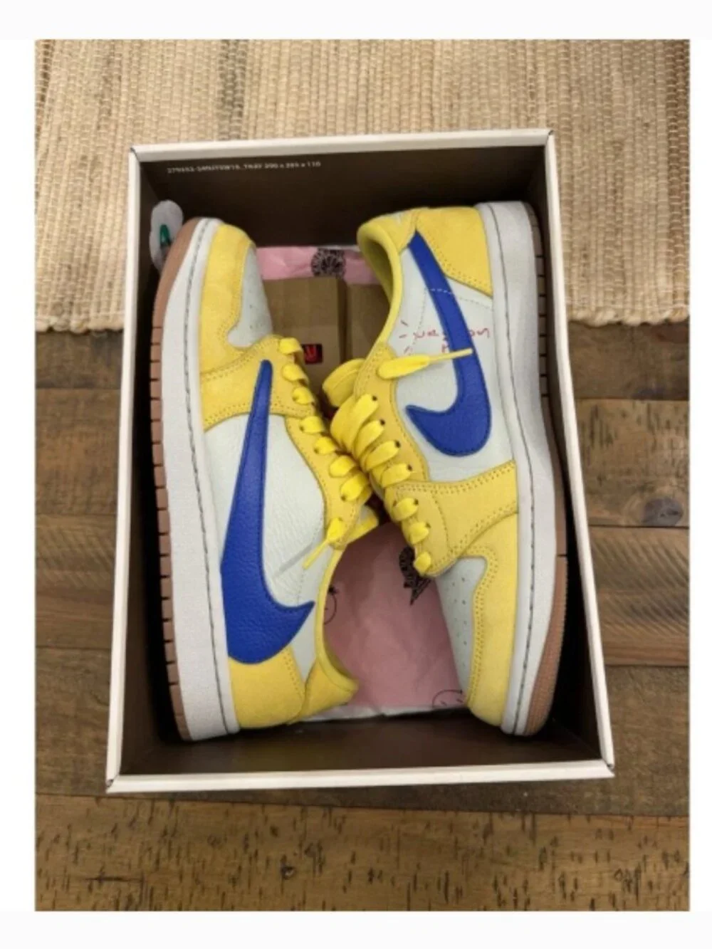 Travis Scott x Air Jordan 1 Low Canary
